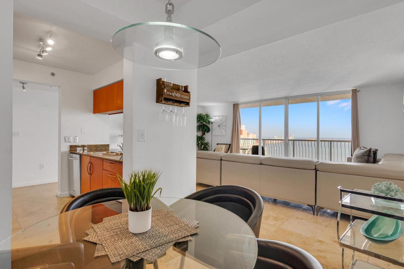 *luxurious Highrise 2brcondo Brickell- Waterviews* Apartamento Miami