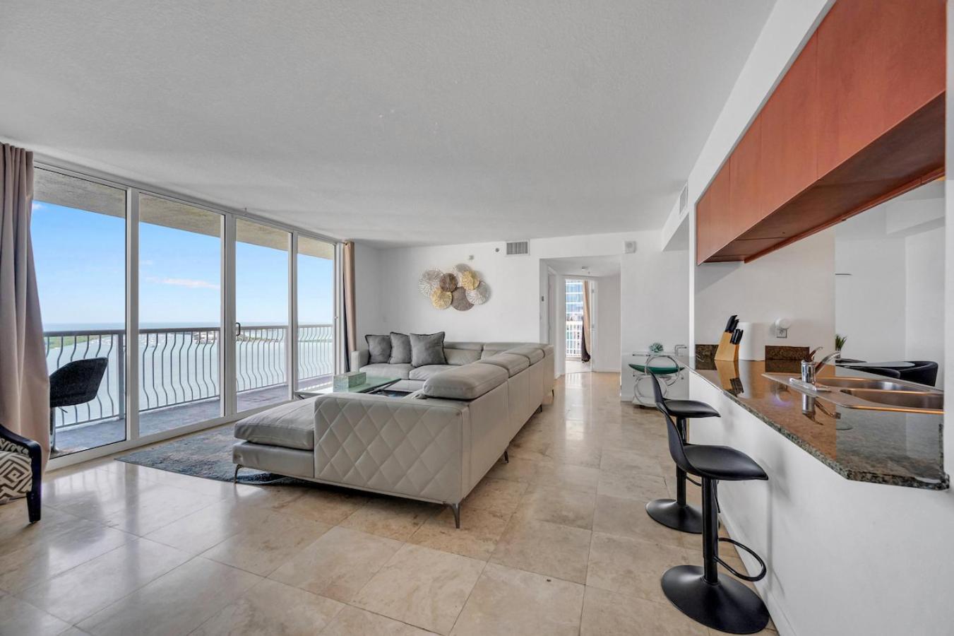 Apartamento *luxurious Highrise 2brcondo Brickell- Waterviews* Miami