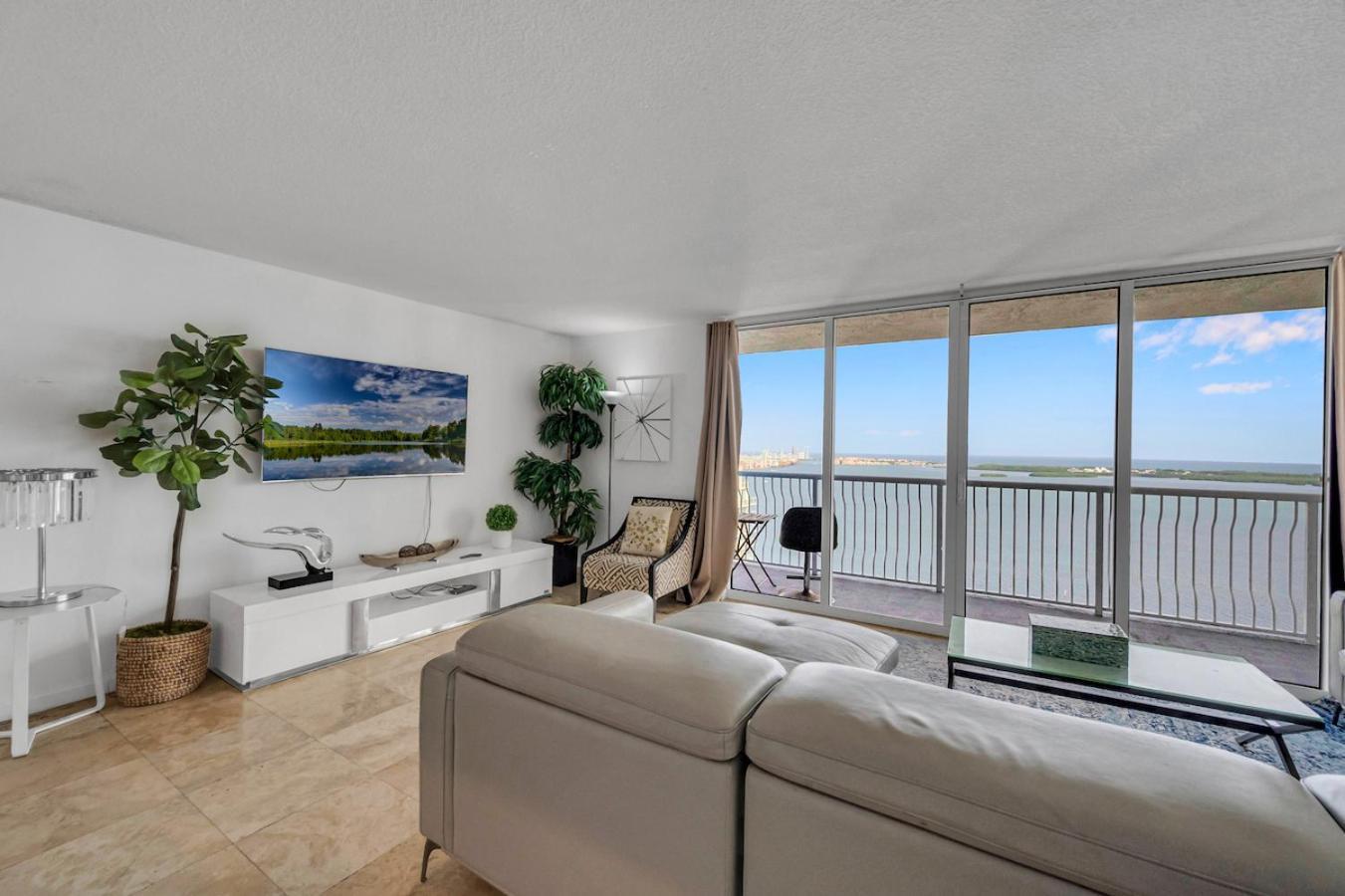 Apartamento *luxurious Highrise 2brcondo Brickell- Waterviews* *